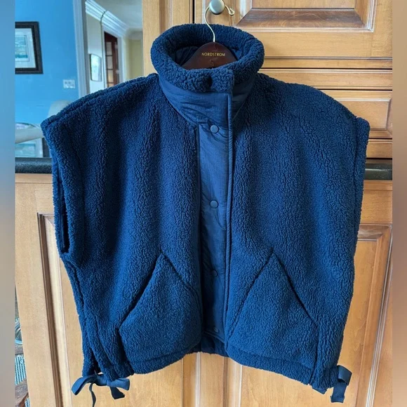 FP Movement Scout It Out Fleece Vest size XS - Picture 2 of 12